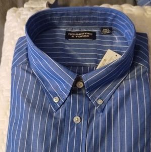 Men's NWT roundtree and Yorke blue and white striped shirt